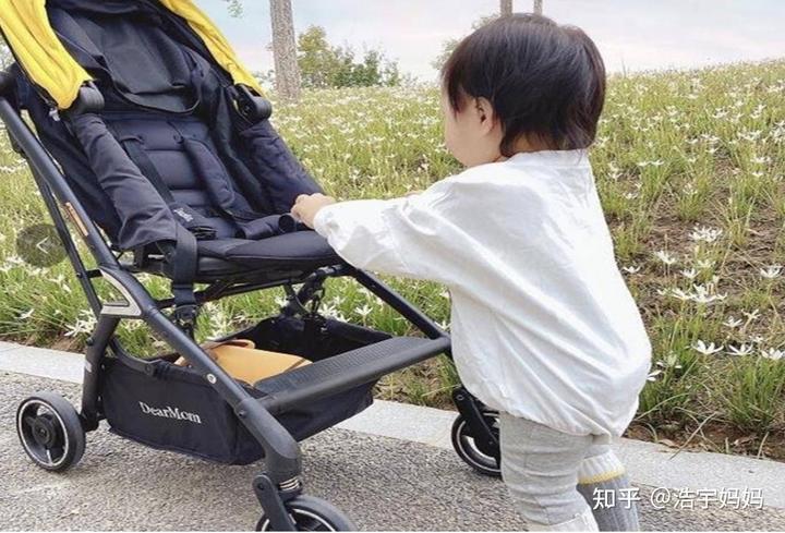 A股开盘速递 | A股走势分化！沪指盘中翻红 机器人、减速器概念延续强势